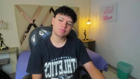 BENJAMIN online show from November 2025 07:48:02 PM