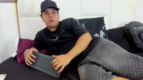 Snapshot of bennett_alejoo chatting on September 2025 05:03:02 PM bennett_alejoo online show from September 2025 05:03:02 PM