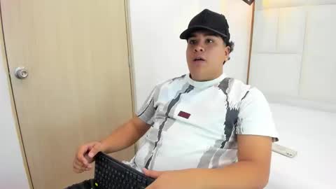 Snapshot of bennett_alejoo chatting on September 2025 04:41:02 PM bennett_alejoo online show from September 2025 04:41:02 PM