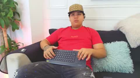 bennett_alejoo online show from November 2025 07:03:01 PM
