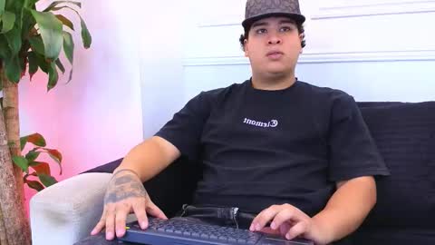 bennett_alejoo online show from February 2026 06:47:02 PM