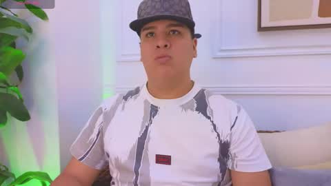 bennett_alejoo online show from April 2026 06:58:01 PM