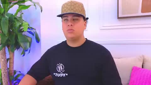 bennett_alejoo online show from June 2026 05:48:01 PM