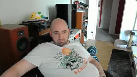 Snapshot of bennn54 chatting on March 2025 10:00:02 AM Ben online show from March 2025 10:00:02 AM