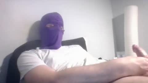 bennybueno online show from March 2026 04:52:01 AM