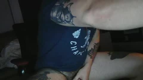 Snapshot of bennymaple chatting on December 2025 03:24:01 AM bennymaple online show from December 2025 03:24:01 AM