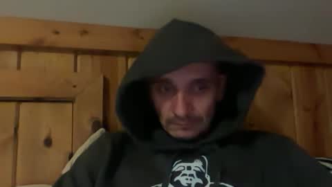 Snapshot of bennymn chatting on April 2026 12:31:01 AM benny and innocentvixon online show from April 2026 12:31:01 AM