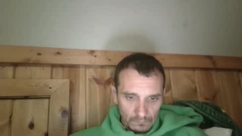 Snapshot of bennymn chatting on May 2026 06:25:01 PM benny and innocentvixon online show from May 2026 06:25:01 PM