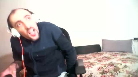 bentish online show from February 2025 03:18:01 PM