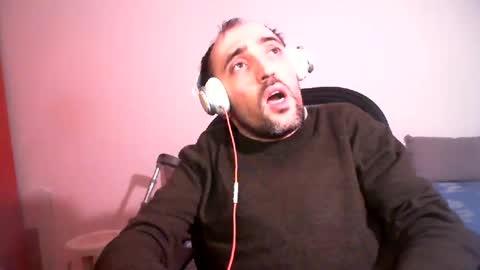 bentish online show from February 2025 07:10:02 PM