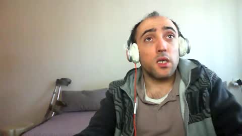 Snapshot of bentish chatting on March 2026 12:44:02 PM bentish online show from March 2026 12:44:02 PM