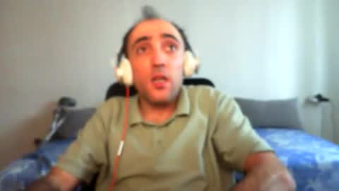 Snapshot of bentish chatting on April 2026 03:09:01 PM bentish online show from April 2026 03:09:01 PM