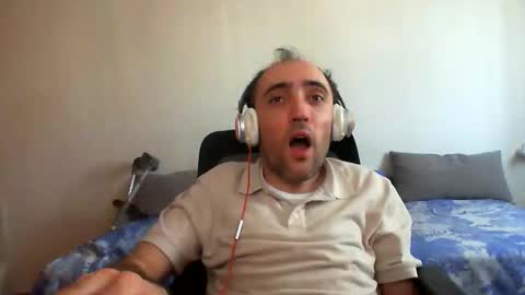 Snapshot of bentish chatting on April 2026 01:05:02 PM bentish online show from April 2026 01:05:02 PM