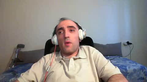 Snapshot of bentish chatting on April 2026 03:38:02 PM bentish online show from April 2026 03:38:02 PM