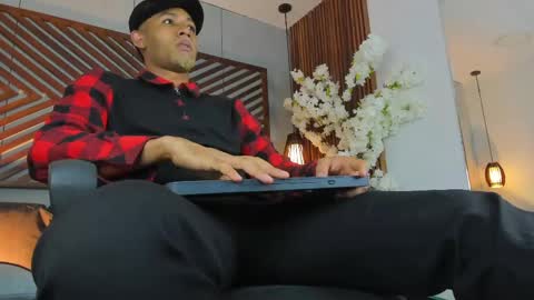 bento_fox online show from May 2026 03:36:01 AM