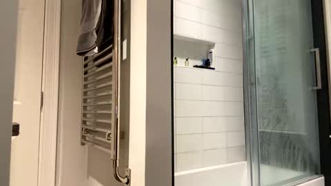 benz10001 online show from November 2025 11:15:01 PM