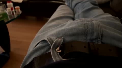 Snapshot of benz10001 chatting on January 2026 02:04:02 AM benz10001 online show from January 2026 02:04:02 AM