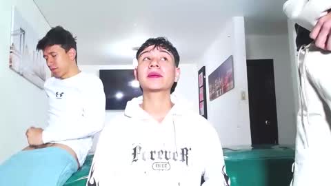 benz boys online show from October 2025 12:05:02 PM