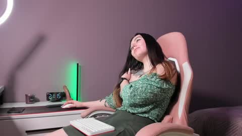 Snapshot of beriesniks chatting on January 2025 02:14:02 PM BeriesNiks online show from January 2025 02:14:02 PM