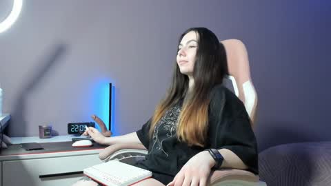 Snapshot of beriesniks chatting on January 2025 03:07:01 PM BeriesNiks online show from January 2025 03:07:01 PM