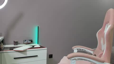 Snapshot of beriesniks chatting on February 2025 02:58:02 PM BeriesNiks online show from February 2025 02:58:02 PM