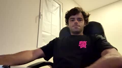 Snapshot of berltex chatting on October 2025 06:41:02 AM Berltex online show from October 2025 06:41:02 AM