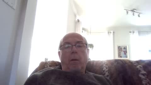 bernard1102 online show from December 2024 05:30:01 PM