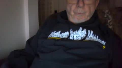 bernard1102 online show from January 2025 02:31:01 AM