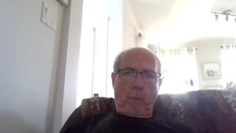 bernard1102 online show from October 2025 07:45:02 PM