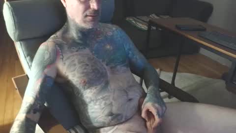 Snapshot of bernhard666 chatting on January 2025 06:19:02 PM bernhard666 online show from January 2025 06:19:02 PM