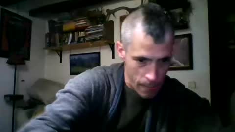 bernichaoss77 online show from December 2024 11:49:02 PM