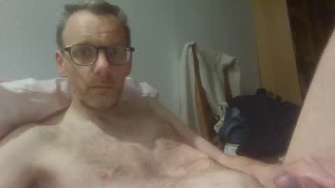 Snapshot of bernie484237 chatting on May 2026 04:48:02 PM Bernie online show from May 2026 04:48:02 PM