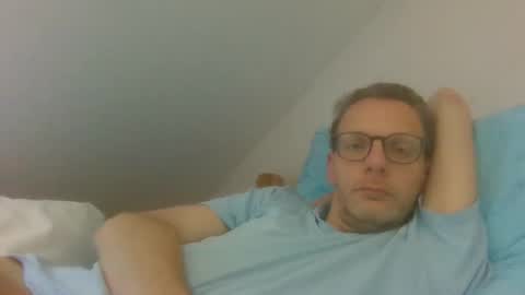 Snapshot of bernie484237 chatting on May 2026 10:23:01 AM Bernie online show from May 2026 10:23:01 AM