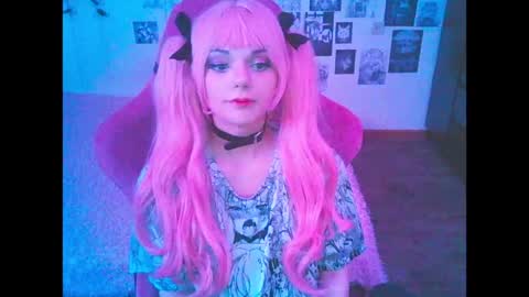 BerrieKitten online show from April 2026 08:20:02 PM