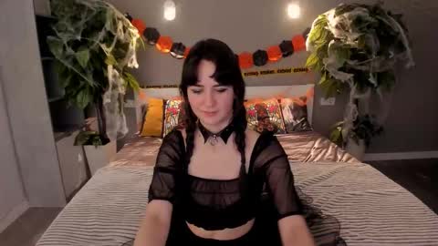 Violette online show from October 2025 07:31:02 AM