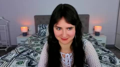 Violette online show from May 2026 10:04:01 PM