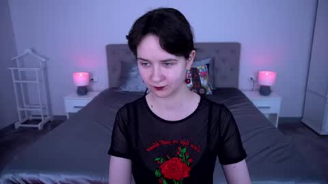 Violette online show from June 2026 01:12:01 PM