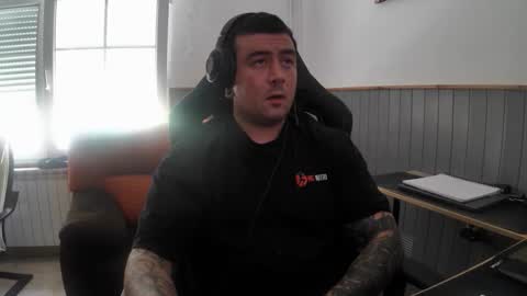 berto3389 online show from June 2026 01:24:01 PM