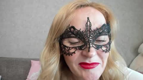 Snapshot of best__angelica chatting on April 2026 09:19:02 AM best__angelica online show from April 2026 09:19:02 AM