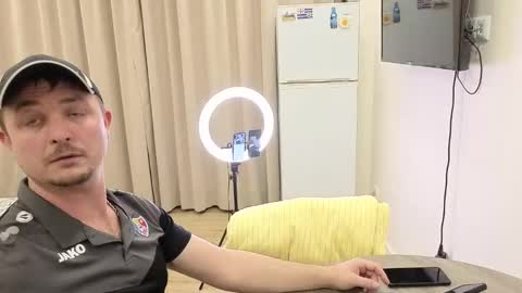 Snapshot of best_ass2000 chatting on March 2026 06:24:01 PM best_ass2000 online show from March 2026 06:24:01 PM