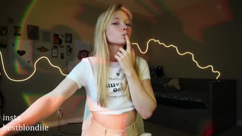 Chloe Next stream on Friday online show from January 2025 08:34:02 PM