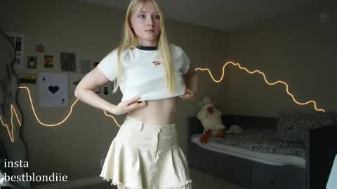 Chloe Next stream on Friday online show from February 2025 08:50:01 PM