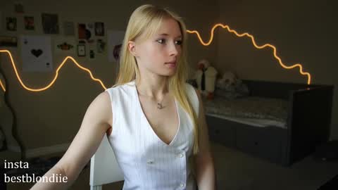 Chloe Next stream on Friday online show from March 2025 05:50:02 PM