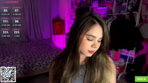 Snapshot of bestie_me chatting on October 2025 05:34:01 PM Emily Stream every day online show from October 2025 05:34:01 PM