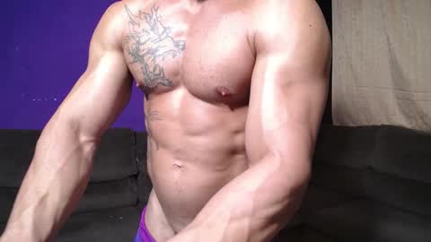 Snapshot of bestmuscle chatting on February 2025 05:04:01 AM bestmuscle online show from February 2025 05:04:01 AM