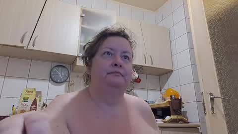 Snapshot of bethnorth chatting on September 2025 01:51:02 AM bethnorth online show from September 2025 01:51:02 AM