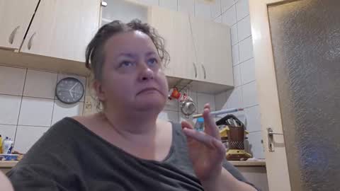 Snapshot of bethnorth chatting on September 2025 02:04:02 AM bethnorth online show from September 2025 02:04:02 AM