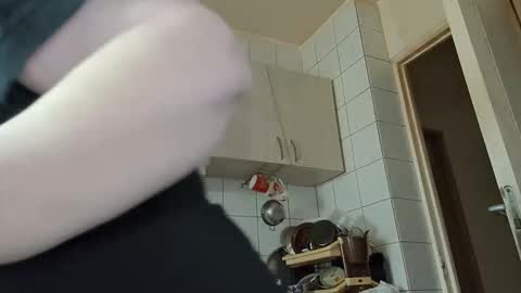 Snapshot of bethnorth chatting on December 2025 11:37:02 AM bethnorth online show from December 2025 11:37:02 AM