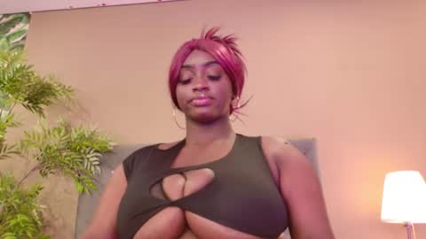 BETSY online show from November 2025 09:39:01 PM