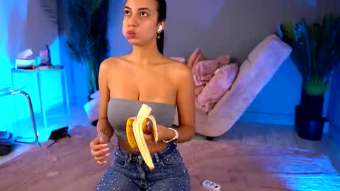 Snapshot of betsygonzale chatting on September 2025 03:50:02 AM Betty online show from September 2025 03:50:02 AM